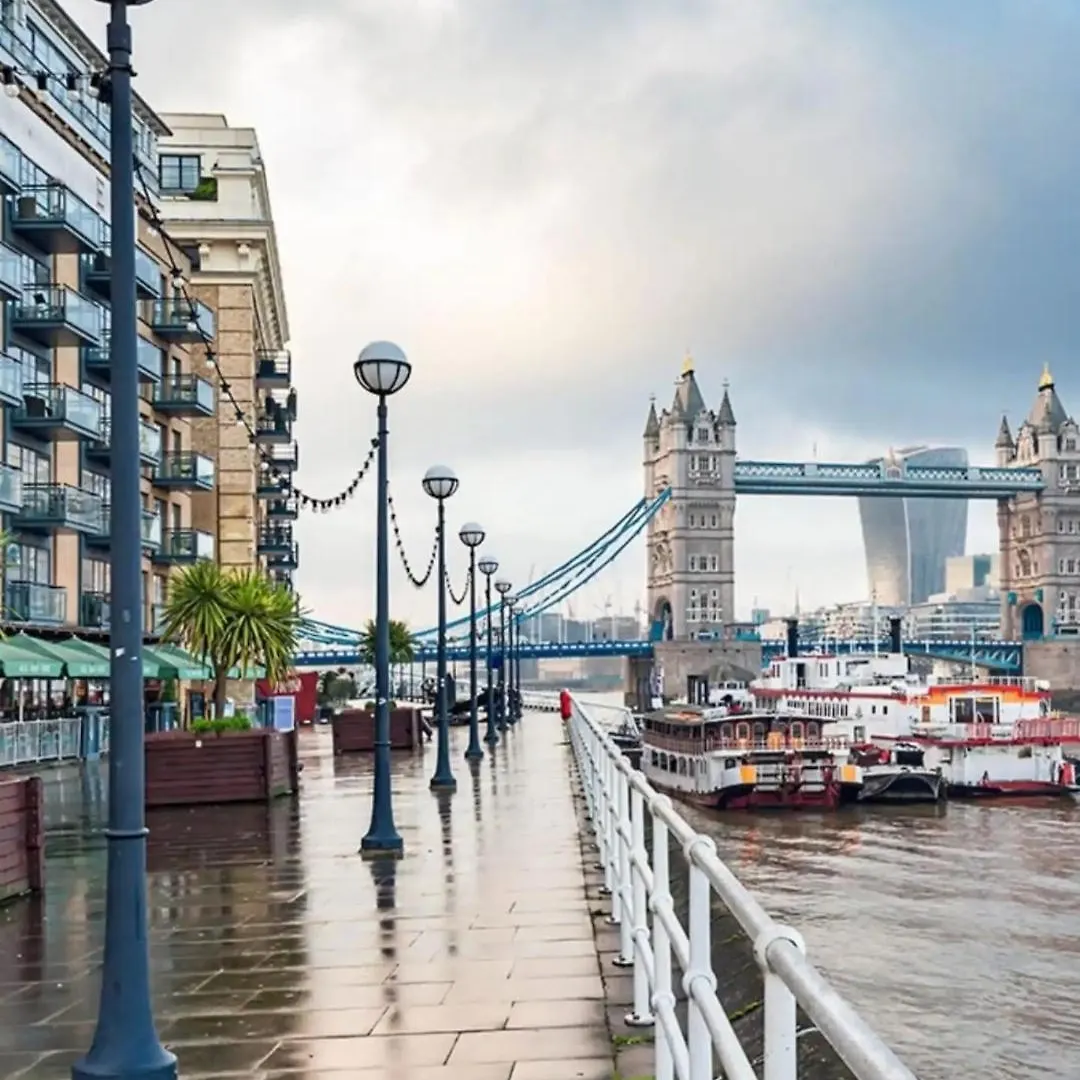 City 2 Bedroom Apartment London Tower Bridge With Free Secure Gated Parking - Perfect For Long Stay