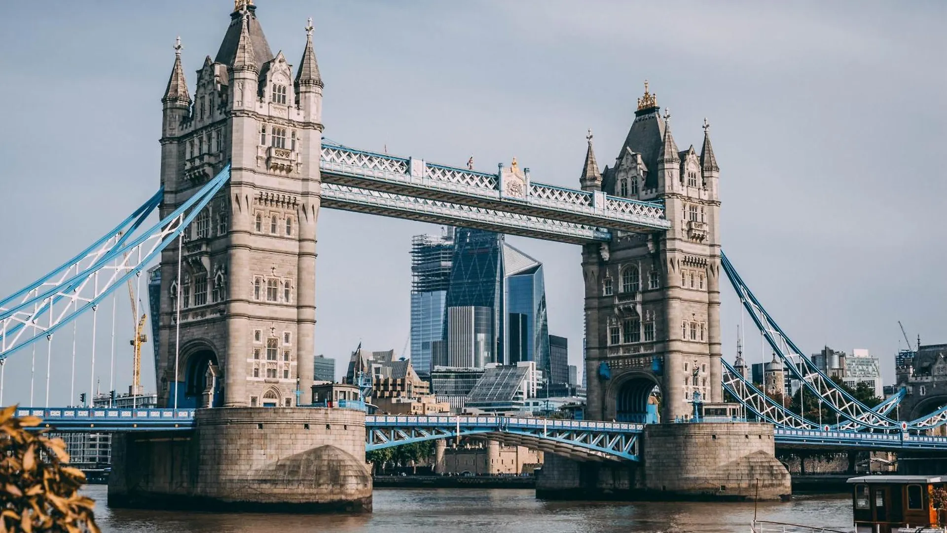 City 2 Bedroom Apartment London Tower Bridge With Free Secure Gated Parking - Perfect For Long Stay United Kingdom