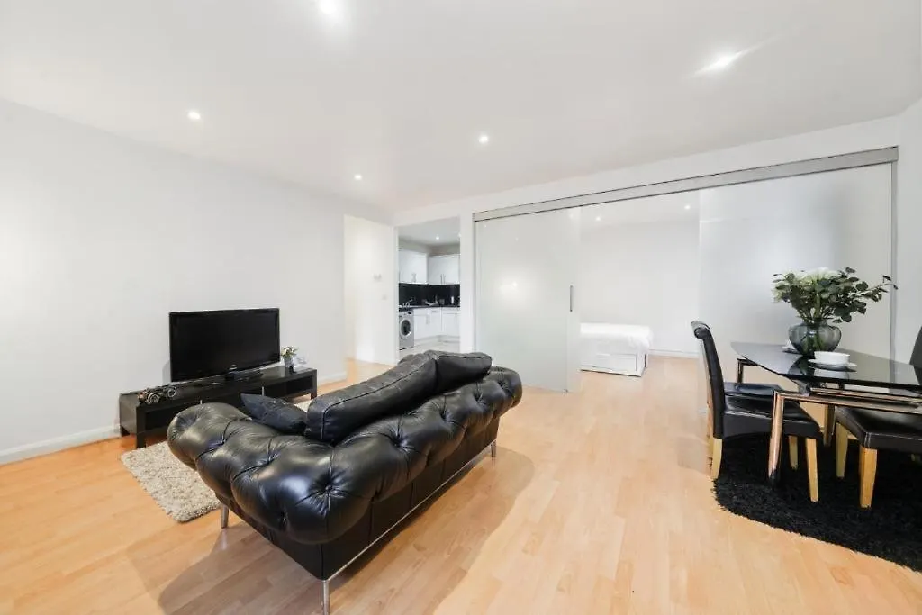 City 2 Bedroom Apartment London Tower Bridge With Free Secure Gated Parking - Perfect For Long Stay
