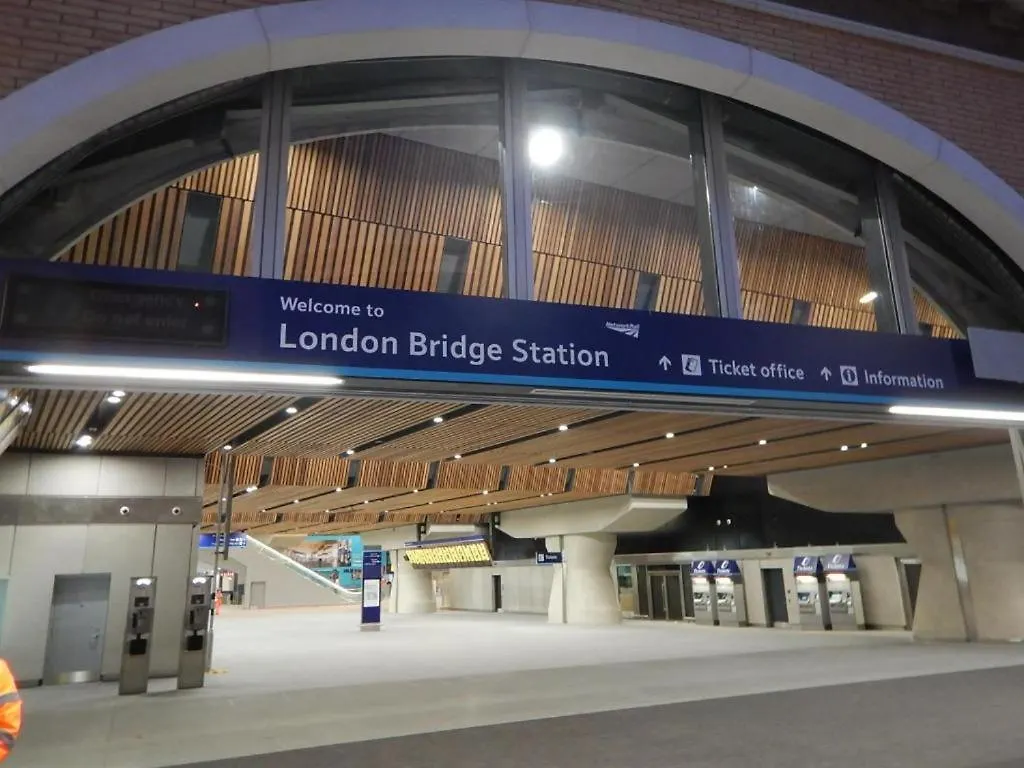City 2 Bedroom Apartment London Tower Bridge With Free Secure Gated Parking - Perfect For Long Stay